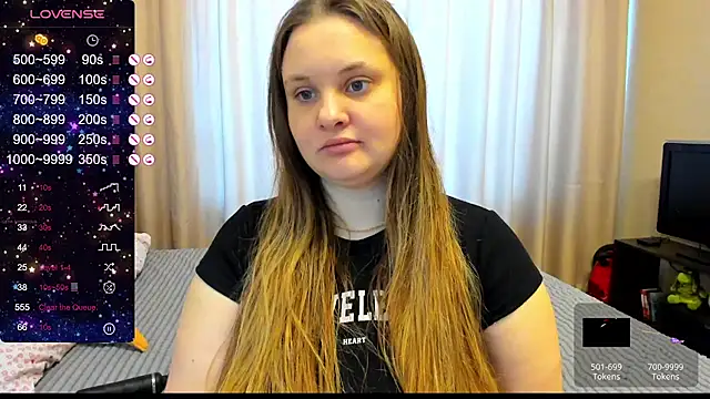 Snapshot of AlanaBrox chatting on February 2025 10:05:01 AM AlanaBrox online show from February 2025 10:05:01 AM