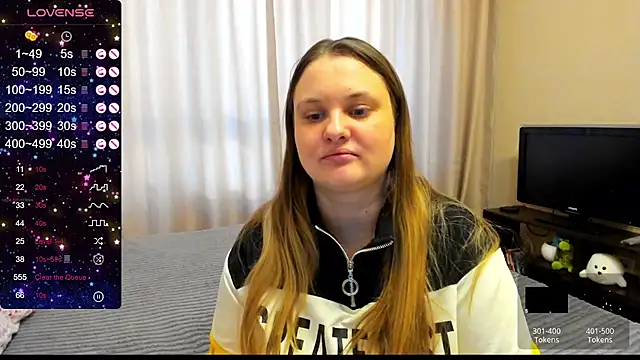 Snapshot of AlanaBrox chatting on February 2025 01:14:01 PM AlanaBrox online show from February 2025 01:14:01 PM