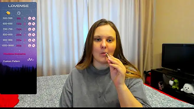 Snapshot of AlanaBrox chatting on March 2025 11:18:02 AM AlanaBrox online show from March 2025 11:18:02 AM