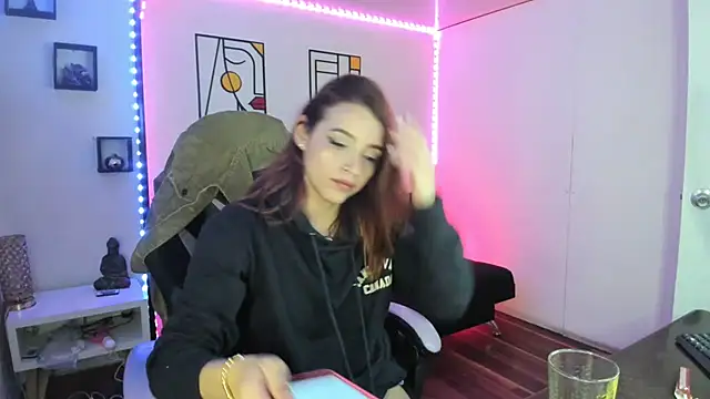 Snapshot of kay_marie chatting on January 2025 12:07:01 AM kay marie online show from January 2025 12:07:01 AM