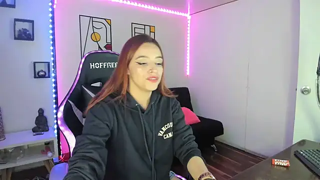 Snapshot of kay_marie chatting on January 2025 03:28:02 AM kay marie online show from January 2025 03:28:02 AM