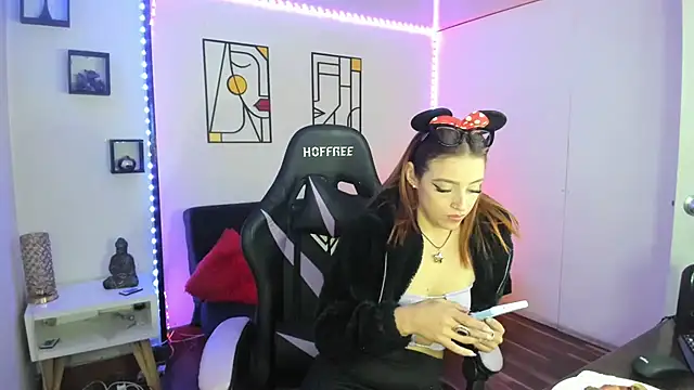 Snapshot of kay_marie chatting on January 2025 05:21:02 AM kay marie online show from January 2025 05:21:02 AM