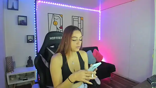 Snapshot of kay_marie chatting on January 2025 06:54:01 PM kay marie online show from January 2025 06:54:01 PM