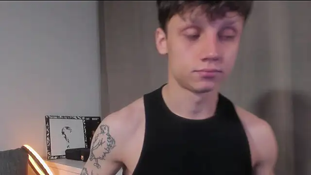 Snapshot of Nicky_neal chatting on December 2024 12:52:01 AM Nicky neal online show from December 2024 12:52:01 AM