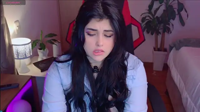 Alyaa s online show from April 2026 12:35:01 AM