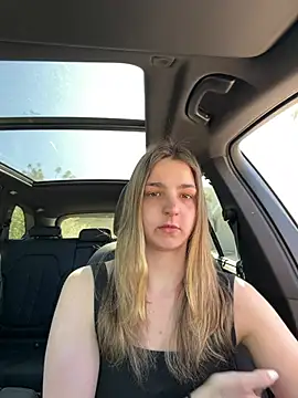 DoriDeluxe66 online show from February 2026 10:47:01 AM