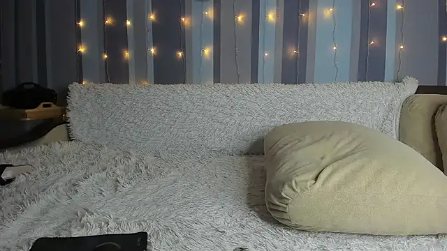 KatMartinez online show from January 2026 12:09:02 PM