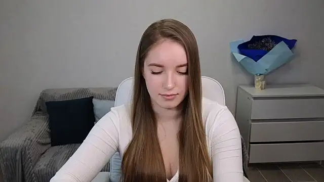 EvaMaddison online show from December 2024 06:59:01 AM