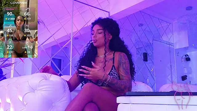 KimiBrown online show from November 2025 10:15:01 AM