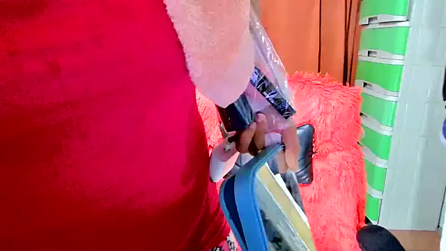 M e c e l online show from September 2025 07:37:02 PM