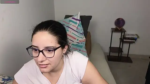 Snapshot of blue__moon_ chatting on May 2026 03:35:01 AM blue moon online show from May 2026 03:35:01 AM