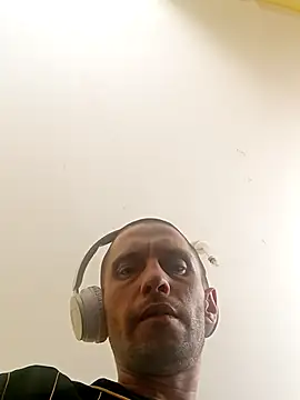 jonekjohnypl online show from April 2026 09:20:01 AM