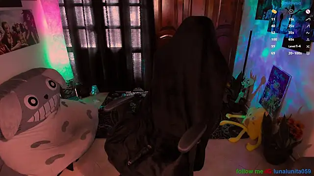 Snapshot of emma_luna59 chatting on December 2024 09:16:01 PM emma luna59 online show from December 2024 09:16:01 PM