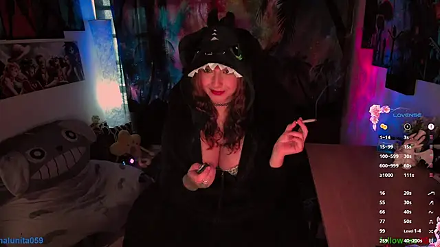 Snapshot of emma_luna59 chatting on October 2025 08:32:01 PM emma luna59 online show from October 2025 08:32:01 PM