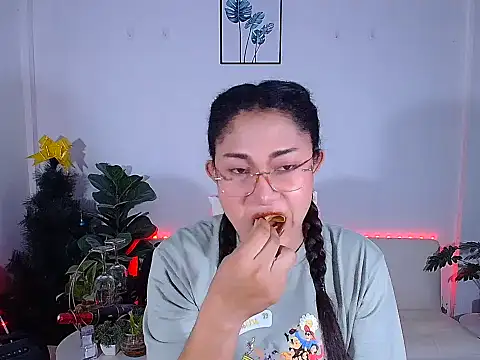 Snapshot of plysaithailand chatting on May 2026 04:42:01 AM plysaithailand online show from May 2026 04:42:01 AM