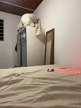 indierotic online show from December 2024 04:09:02 AM