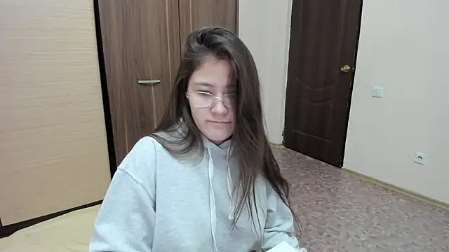 Snapshot of Riz_girl chatting on February 2025 04:32:02 PM Riz girl online show from February 2025 04:32:02 PM