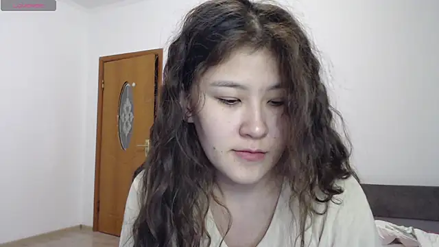 Snapshot of Riz_girl chatting on October 2025 06:39:01 PM Riz girl online show from October 2025 06:39:01 PM
