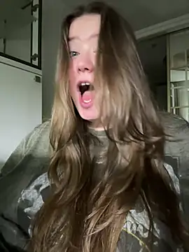 remirann  online show from December 2024 07:51:01 PM