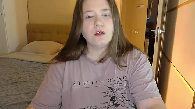 remirann  online show from March 2025 05:15:01 PM