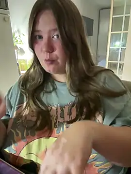 remirann  online show from September 2025 06:19:01 PM