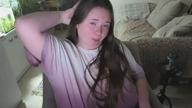 Snapshot of remirann_ chatting on May 2026 05:42:02 PM remirann online show from May 2026 05:42:02 PM