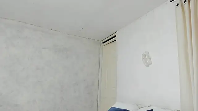 rosaaliiaa1 online show from February 2025 09:16:01 PM