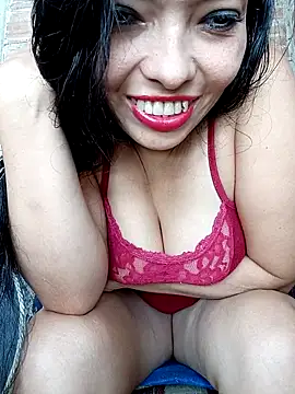 Snapshot of Melanymartinez105 chatting on September 2025 08:21:01 PM Melanymartinez105 online show from September 2025 08:21:01 PM