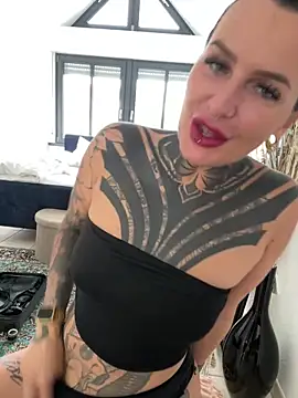InkedBiitch online show from October 2025 09:39:01 AM