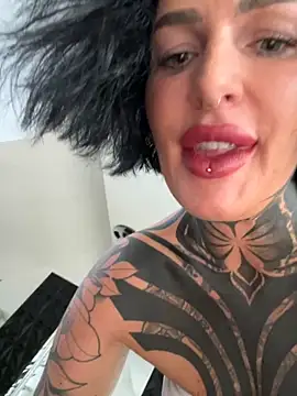InkedBiitch online show from October 2025 07:31:01 AM