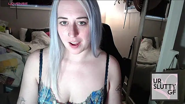 Snapshot of ursluttygf chatting on November 2025 10:08:01 PM ursluttygf online show from November 2025 10:08:01 PM