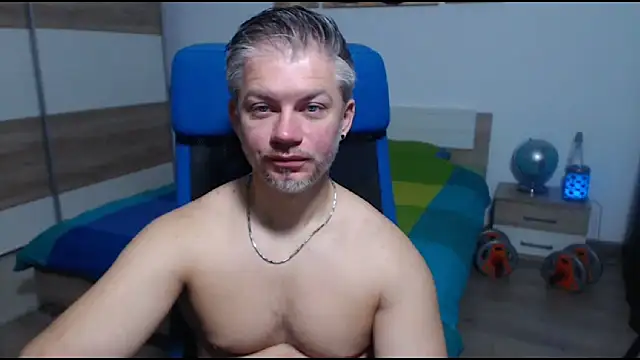 RobbyShawz online show from October 2025 05:37:01 AM