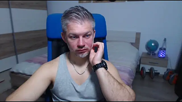 RobbyShawz online show from November 2025 07:40:01 AM