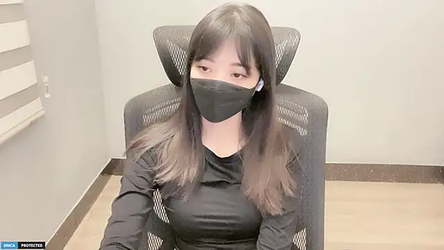 Snapshot of Ayase_momo chatting on December 2024 04:29:02 PM Ayase momo online show from December 2024 04:29:02 PM