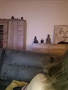 cristalines online show from October 2025 12:39:02 PM