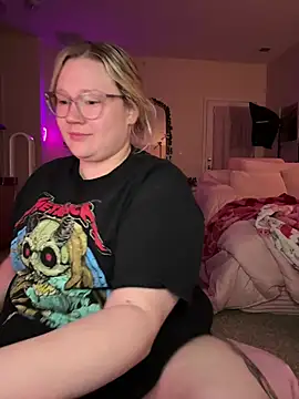 PiggyRose online show from March 2026 12:27:02 AM