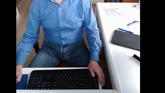 dutchpornking online show from October 2025 07:45:01 AM