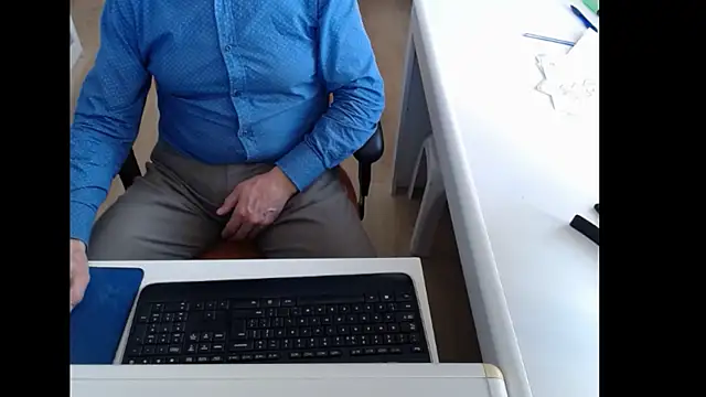 dutchpornking online show from November 2025 09:10:02 AM