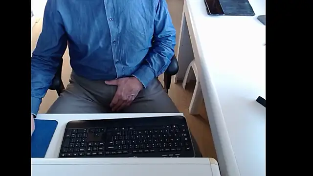 dutchpornking online show from March 2026 07:43:01 AM