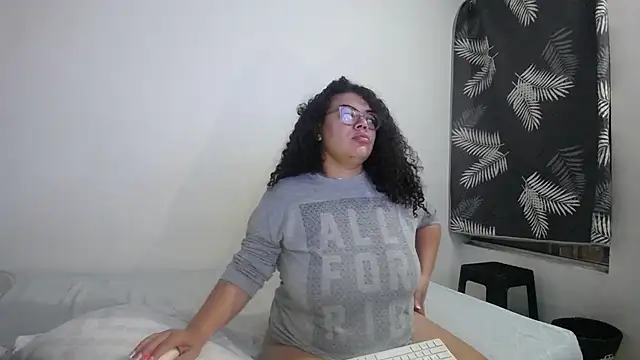 mabigomez00 online show from April 2026 09:18:01 AM