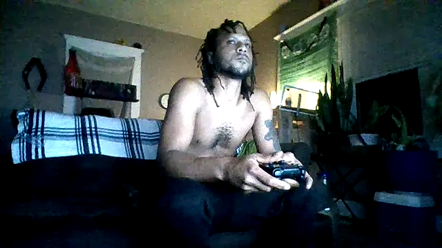 Snapshot of PrettyboyRed chatting on October 2025 03:25:01 AM PrettyboyRed online show from October 2025 03:25:01 AM