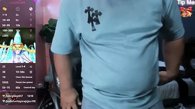 Snapshot of oso_dirty_ chatting on December 2024 08:47:01 PM oso dirty online show from December 2024 08:47:01 PM