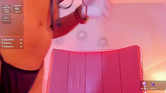 Snapshot of sofia_castrillon chatting on February 2025 06:43:02 AM sofia castrillon online show from February 2025 06:43:02 AM