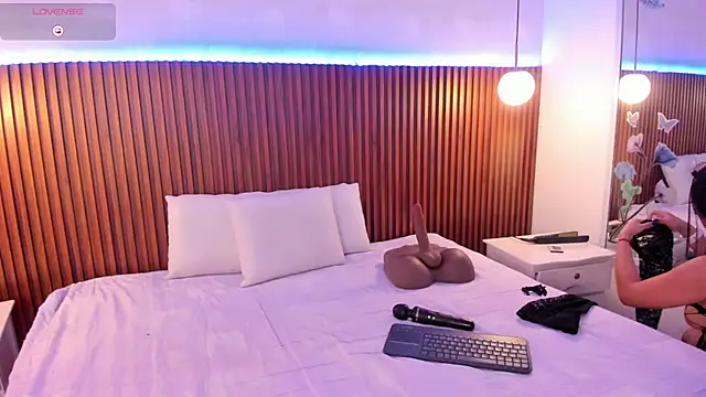 Snapshot of sofia_castrillon chatting on December 2025 12:14:01 PM sofia castrillon online show from December 2025 12:14:01 PM