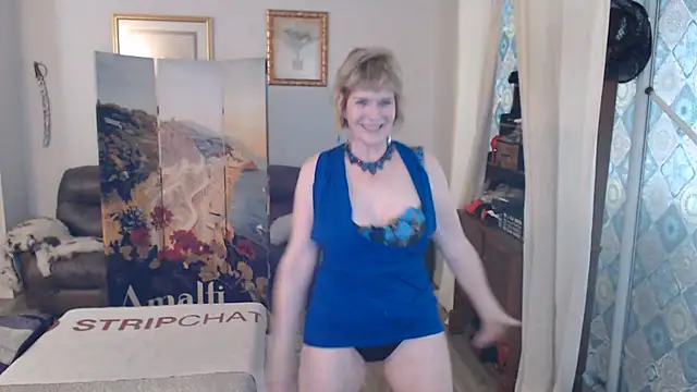 Snapshot of SindeeDix chatting on August 2026 10:30:01 PM SindeeDix online show from August 2026 10:30:01 PM