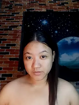 Snapshot of Urchanel chatting on April 2026 10:52:02 PM Urchanel online show from April 2026 10:52:02 PM
