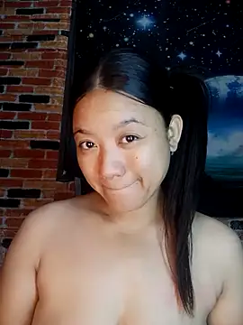 Snapshot of Urchanel chatting on May 2026 11:54:01 PM Urchanel online show from May 2026 11:54:01 PM