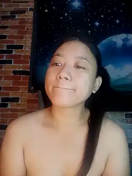Snapshot of Urchanel chatting on May 2026 01:11:02 AM Urchanel online show from May 2026 01:11:02 AM