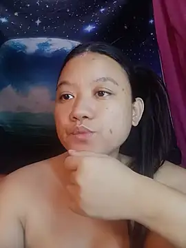 Snapshot of Urchanel chatting on July 2026 11:51:01 PM Urchanel online show from July 2026 11:51:01 PM