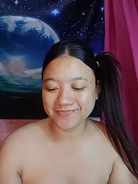 Snapshot of Urchanel chatting on July 2026 04:22:01 PM Urchanel online show from July 2026 04:22:01 PM